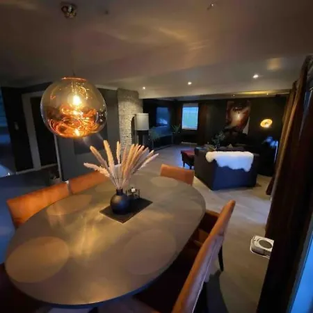 Villa Trivelig Med Jacuzzi. *