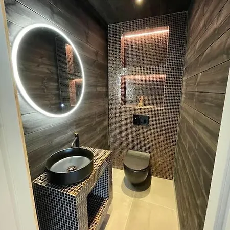Villa Trivelig Med Jacuzzi. Geilo